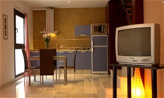 Dining room in self-catering apartment